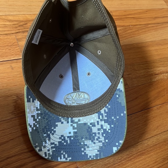 New York Islanders Army Hat - Picture 5 of 5